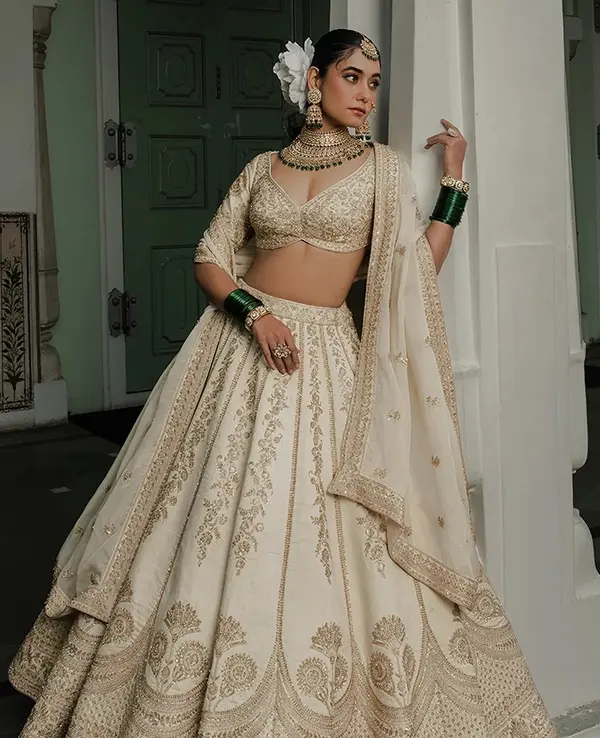 bridal mehndi lehenga
